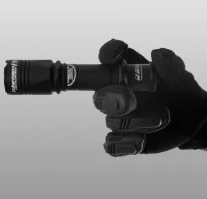 Фонарь тактический Armytek Dobermann, теплый свет, изображение 5